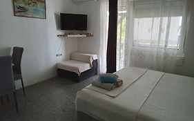 Apartments Ninske Vodice